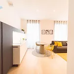 公寓 Slataper 11 Tirabora Short Rent, Con Parcheggio Privato *