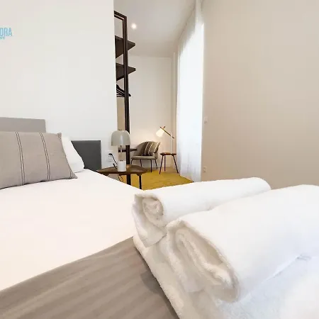 公寓 Slataper 11 Tirabora Short Rent, Con Parcheggio Privato *